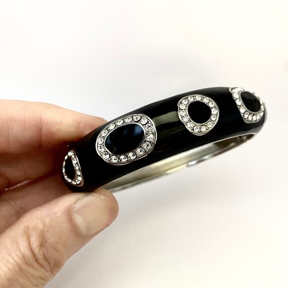 Lot of 2 LIA SOPHIA Bracelets Black Enamel Crystals Silver Tone Flowers Rings - Picture 4 of 8